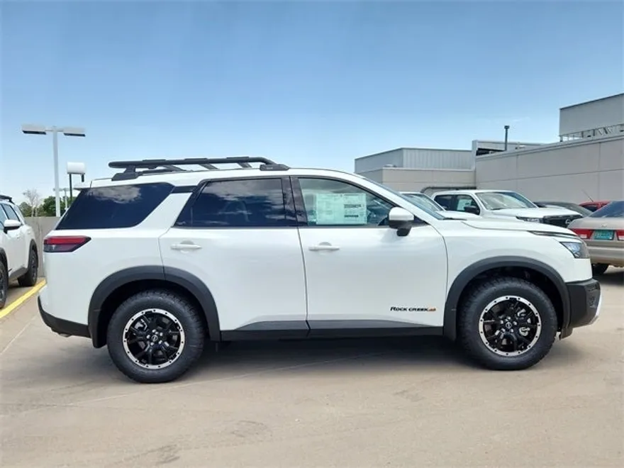 2025 Nissan Pathfinder Rock Creek photo 1