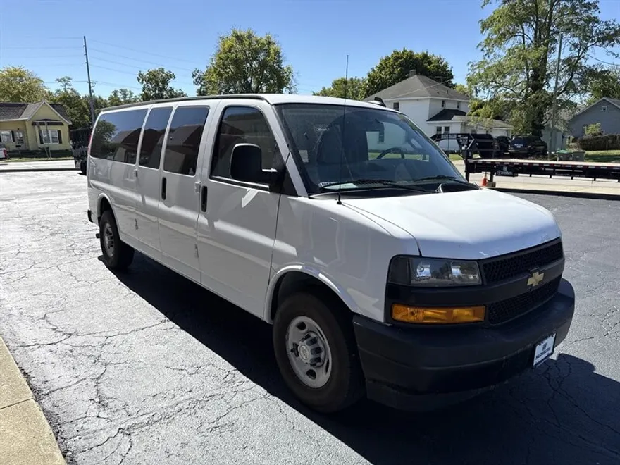 2024 Chevrolet Express LS 3500 photo 1