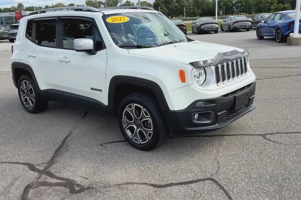 2017 Jeep Renegade Limited photo 1