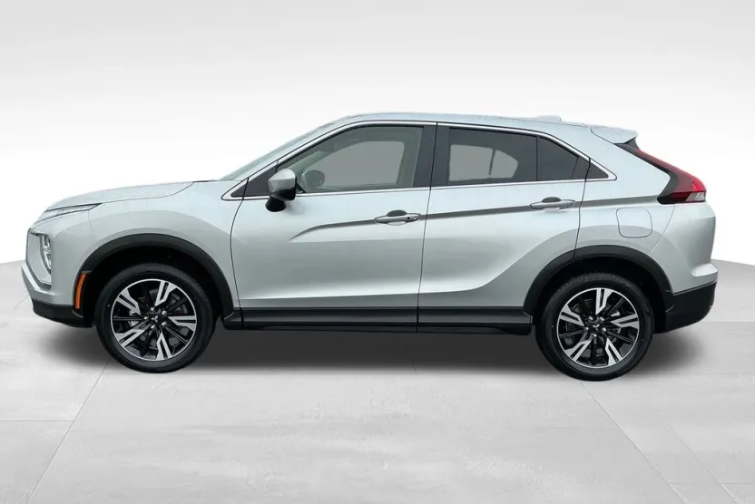 2025 Mitsubishi Eclipse Cross SE photo 1
