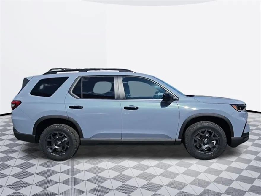 2025 Honda Pilot TrailSport photo 1