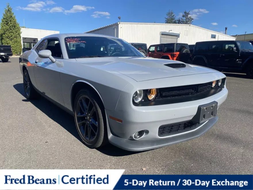 2022 Dodge Challenger GT photo 1