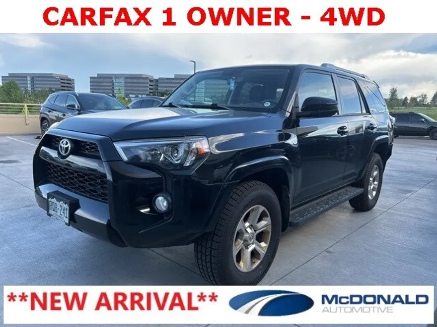 2016 Toyota 4Runner SR5 photo 1