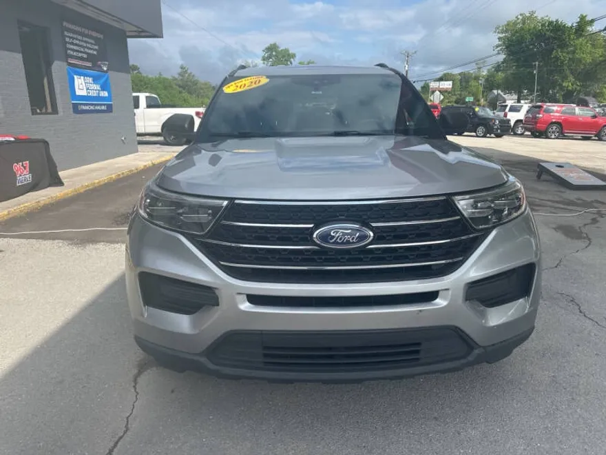 2020 Ford Explorer XLT photo 1