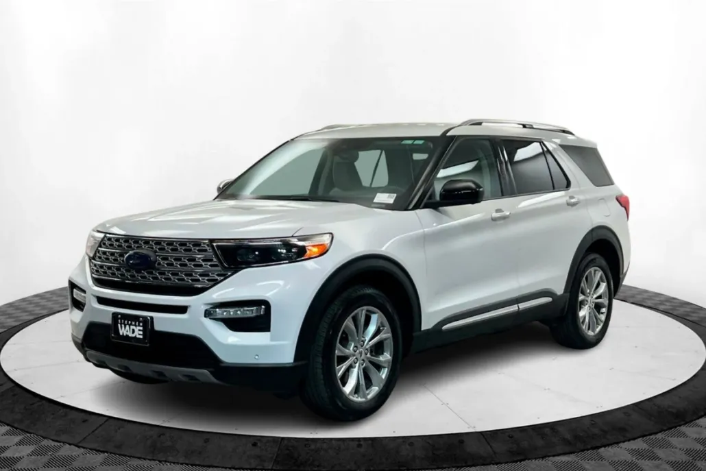 2023 Ford Explorer Limited photo 1