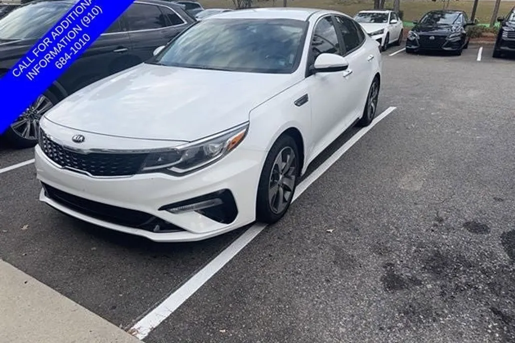 2020 Kia Optima S photo 1