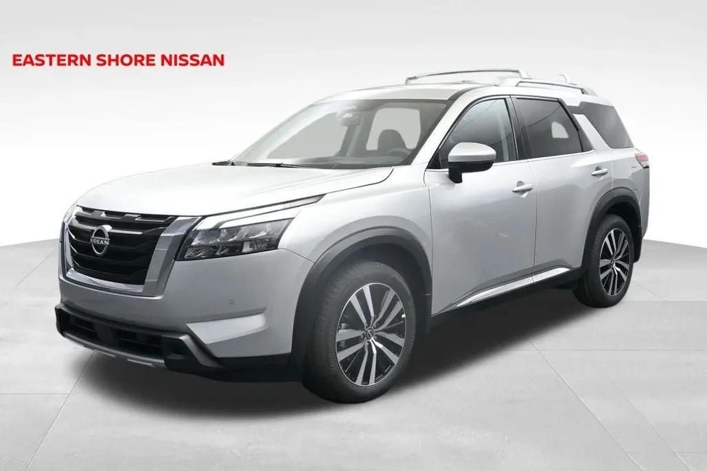 2025 Nissan Pathfinder Platinum photo 1