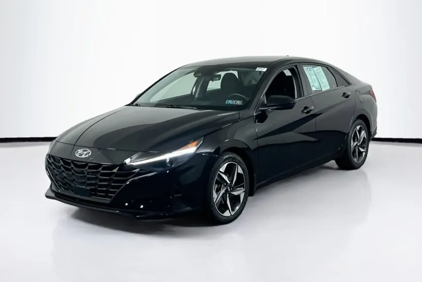 2023 Hyundai Elantra SEL Convenience photo 1