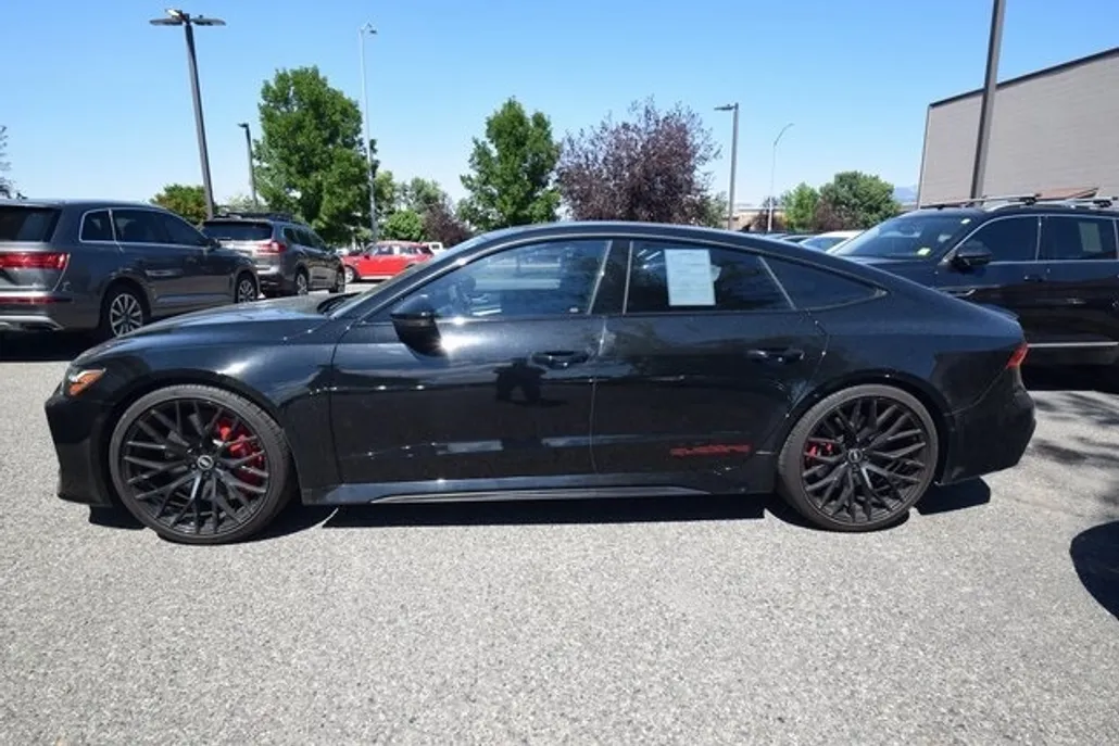 2021 Audi RS 7 photo 1