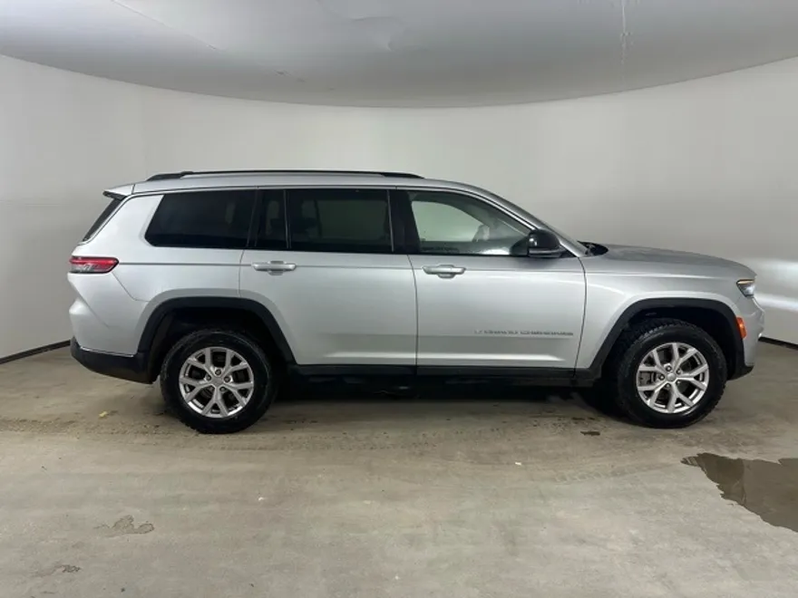 2022 Jeep Grand Cherokee Limited photo 1