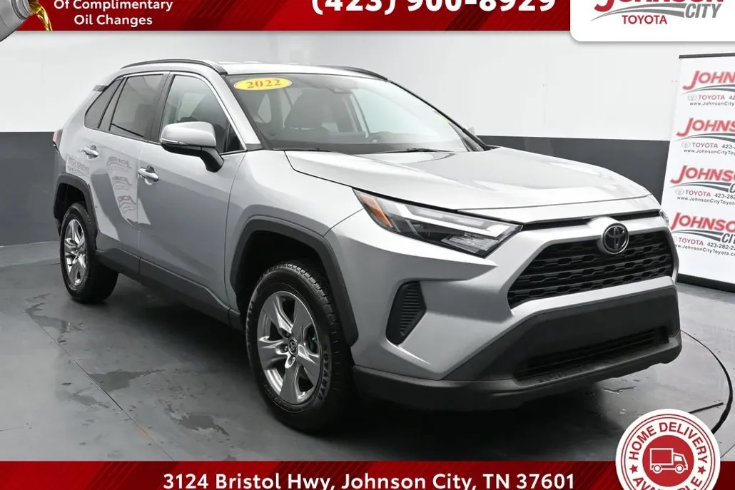 2022 Toyota RAV4 XLE photo 1