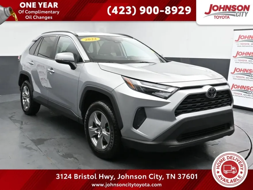 2022 Toyota RAV4 XLE photo 1