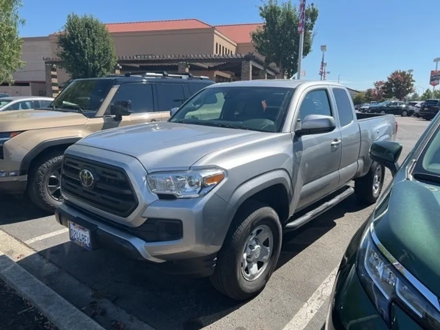 2019 Toyota Tacoma SR Access Cab photo 1