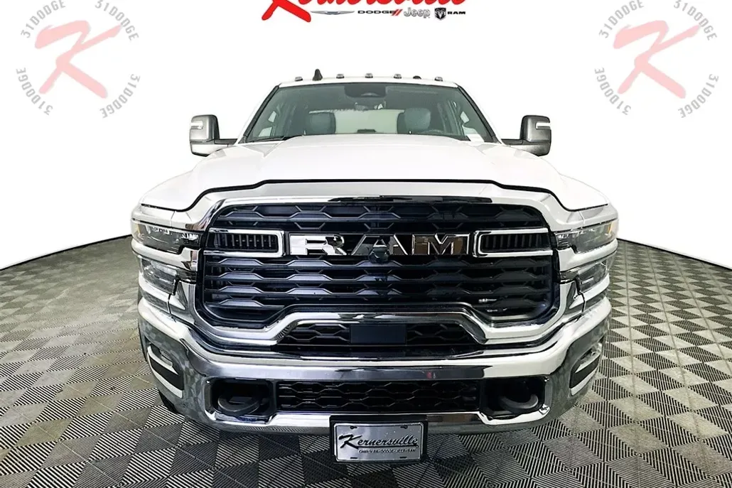 2025 Ram 5500 Tradesman photo 1
