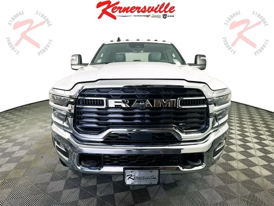 2025 Ram 5500 Tradesman photo 1