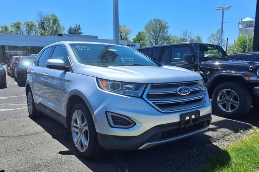2018 Ford Edge Titanium photo 1