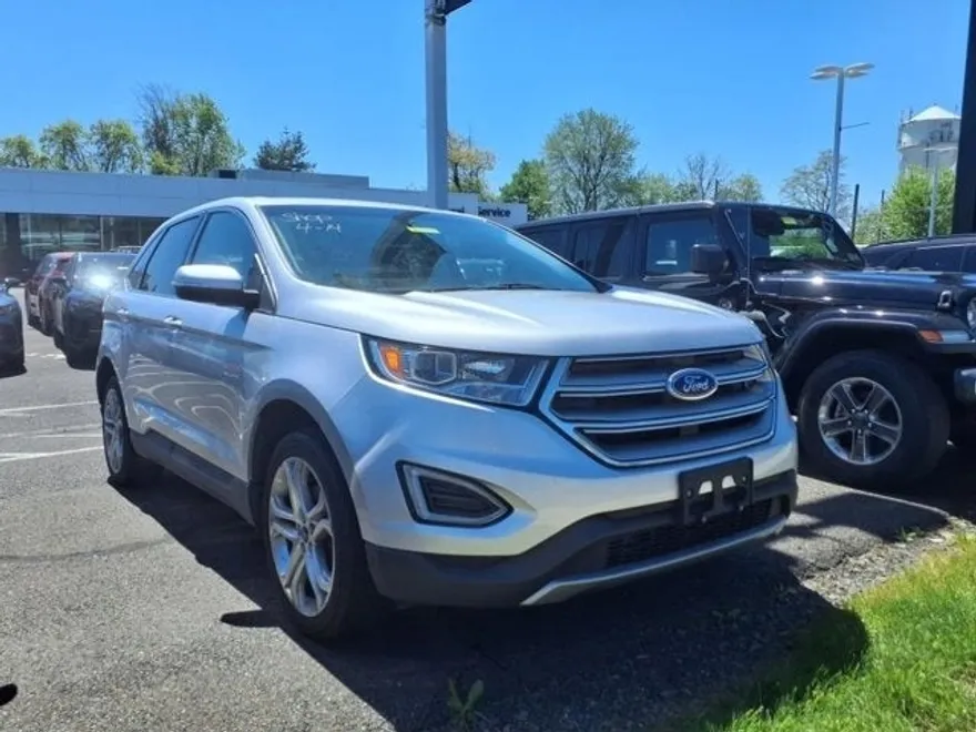 2018 Ford Edge Titanium photo 1