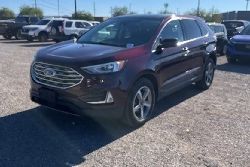 2021 Ford Edge SEL photo 1