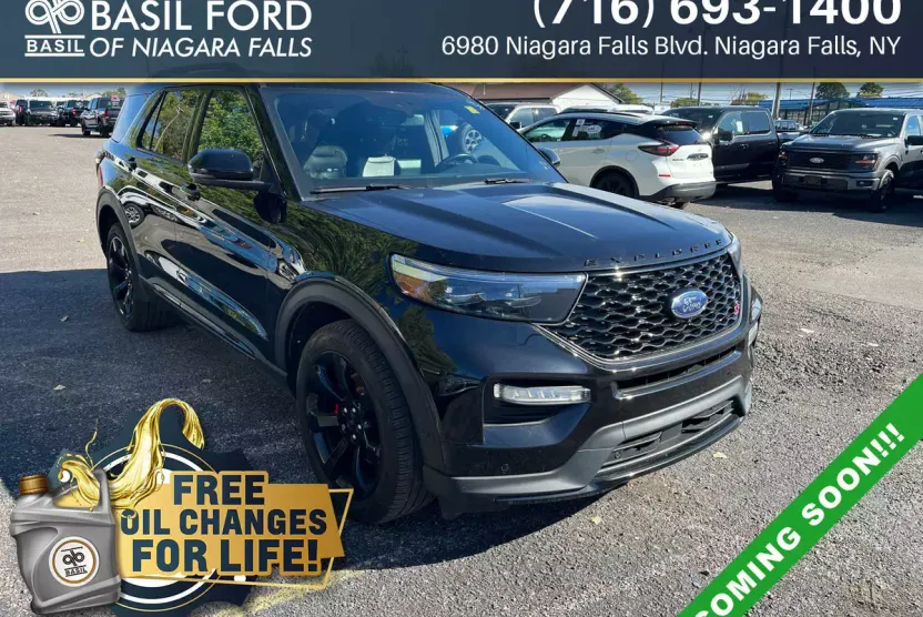 2022 Ford Explorer ST photo 1