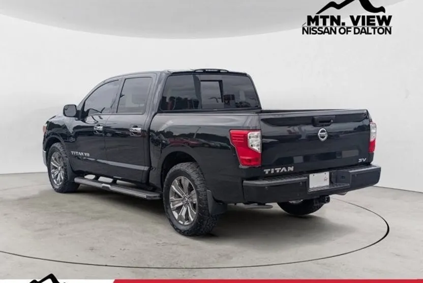 2019 Nissan Titan SV photo 1