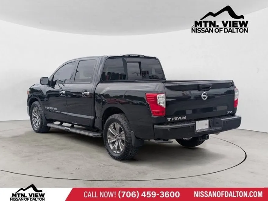 2019 Nissan Titan SV photo 1