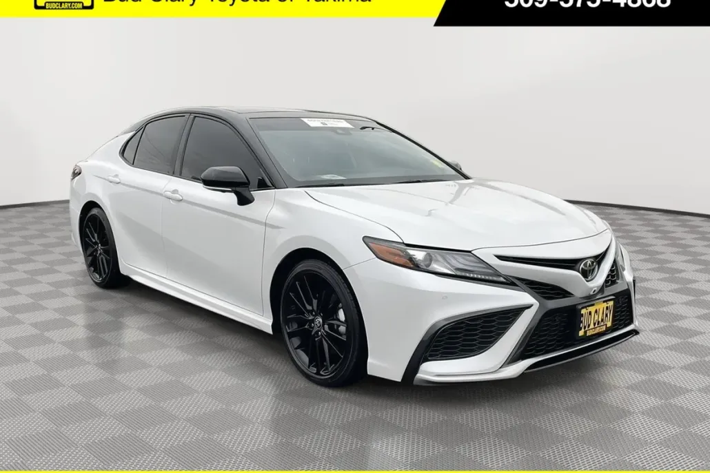 2023 Toyota Camry XSE V6 photo 1