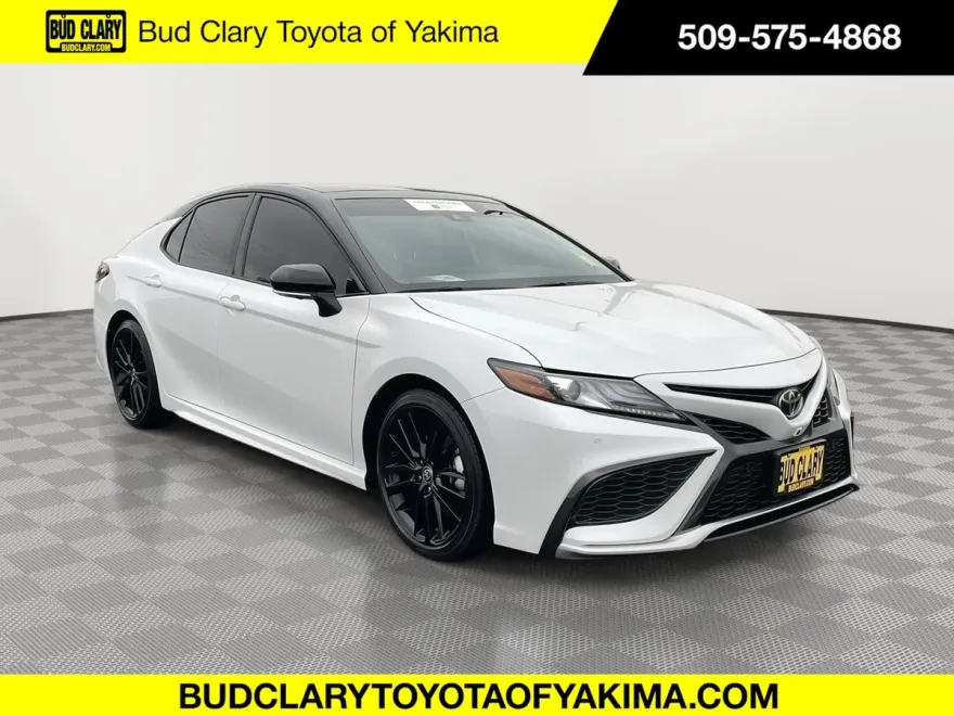 2023 Toyota Camry XSE V6 photo 1