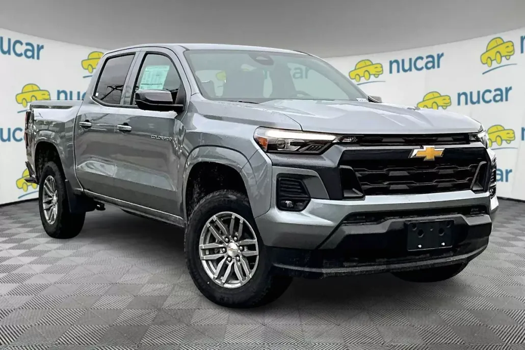 2025 Chevrolet Colorado Work Truck LT photo 1