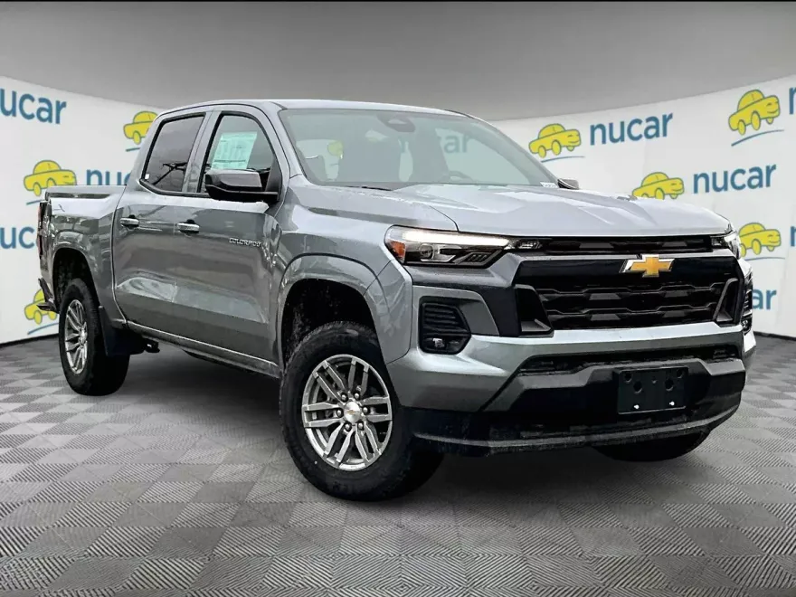 2025 Chevrolet Colorado Work Truck LT photo 1