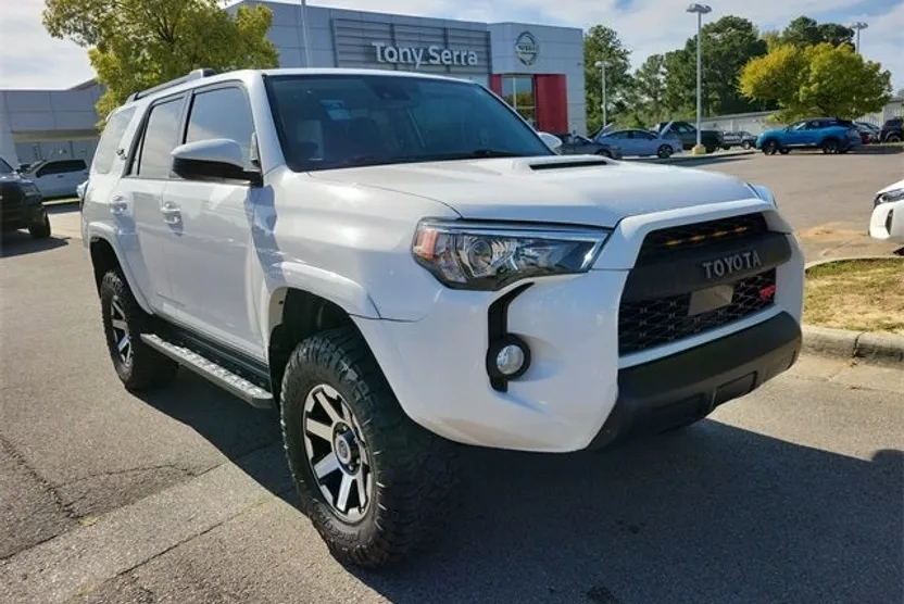 2020 Toyota 4Runner TRD Off-Road Premium photo 1