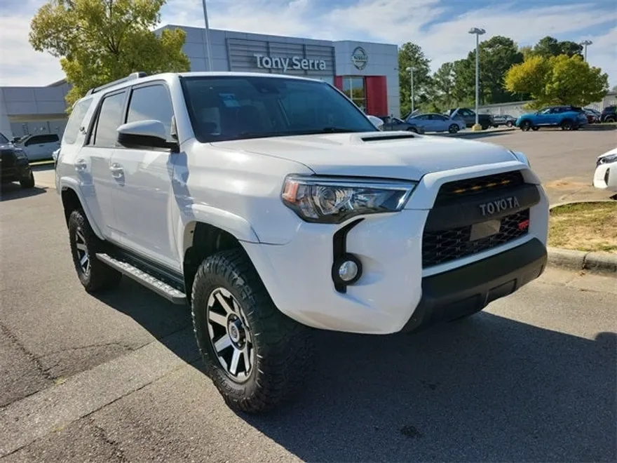 2020 Toyota 4Runner TRD Off-Road Premium photo 1
