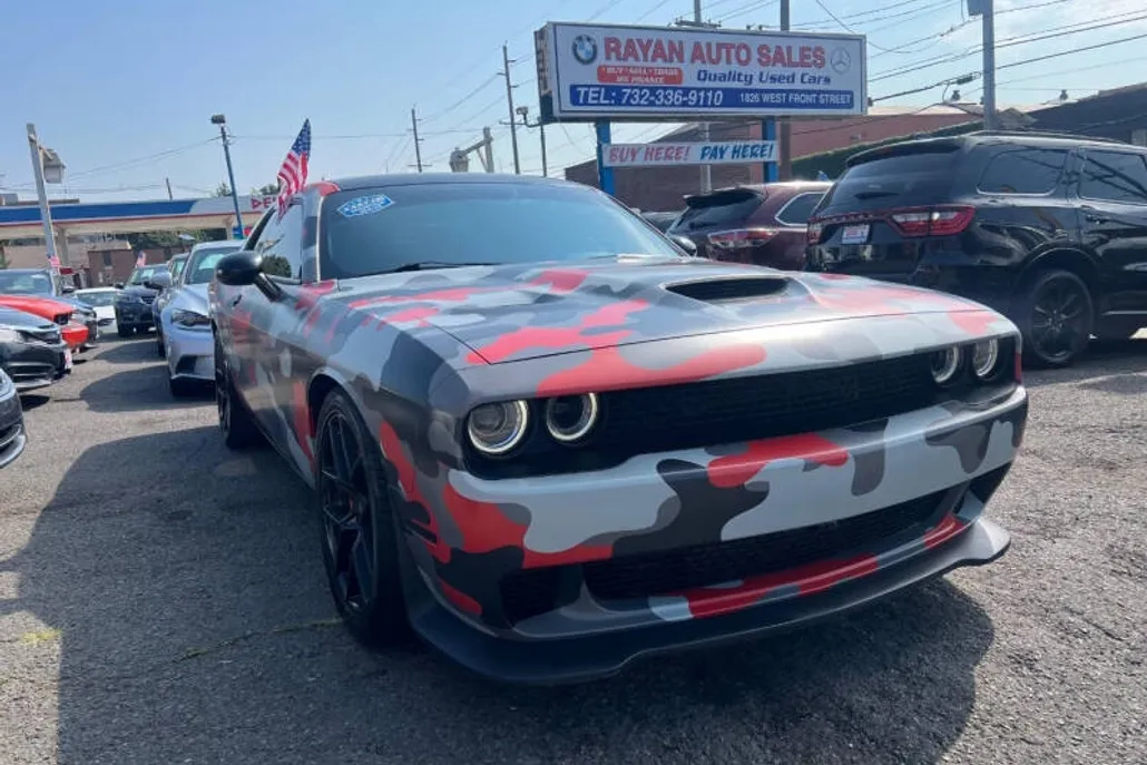 2017 Dodge Challenger SRT8 Hellcat photo 1