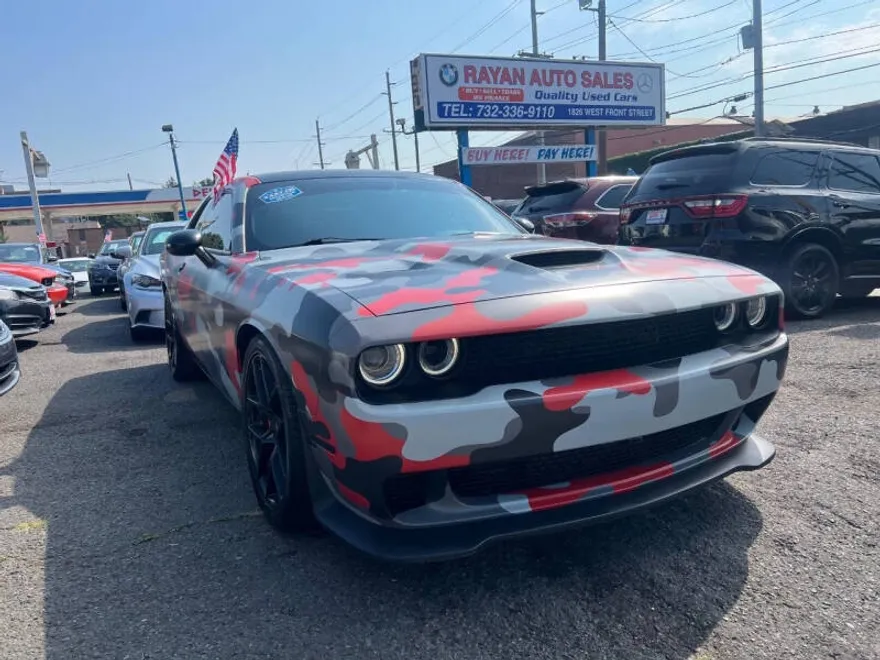 2017 Dodge Challenger SRT8 Hellcat photo 1