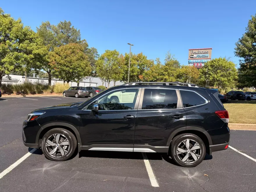 2021 Subaru Forester Touring photo 1