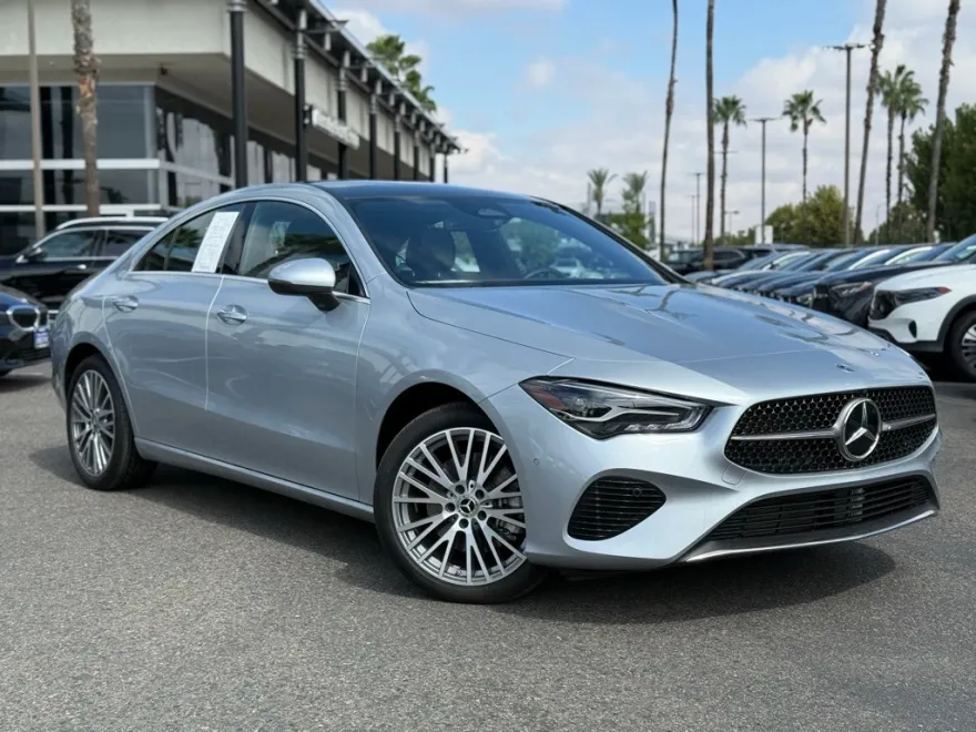 2025 Mercedes Benz CLA 250 4MATIC photo 1