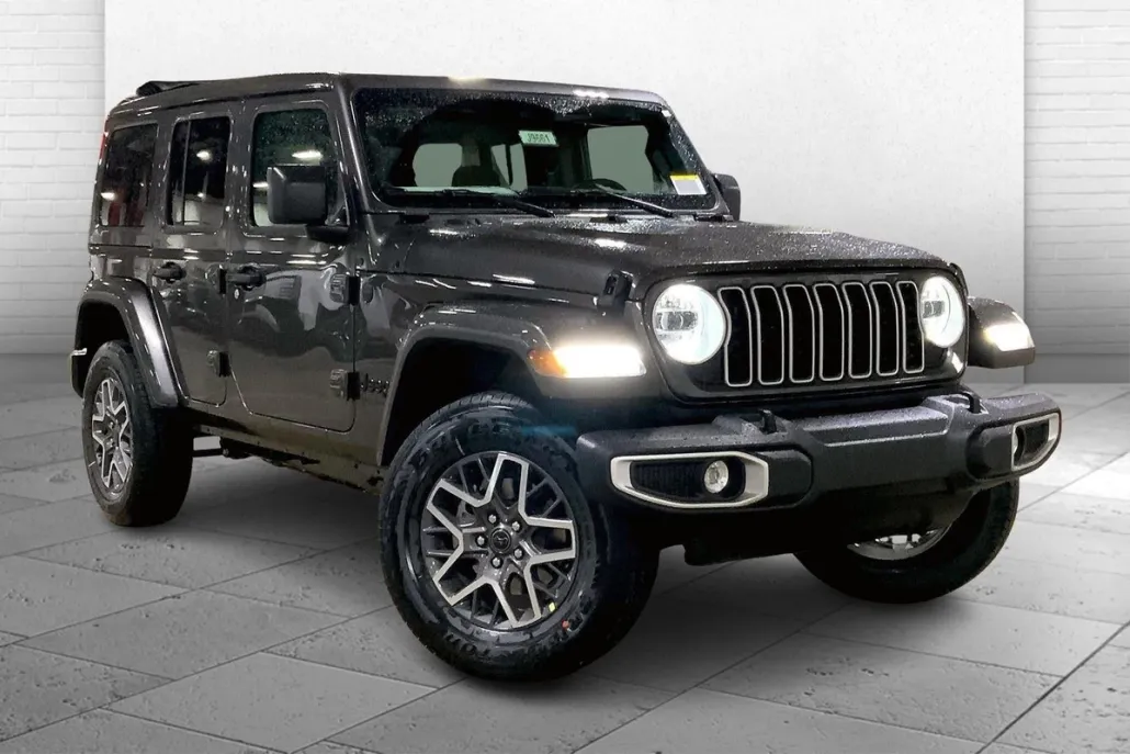 2025 Jeep Wrangler Sahara photo 1