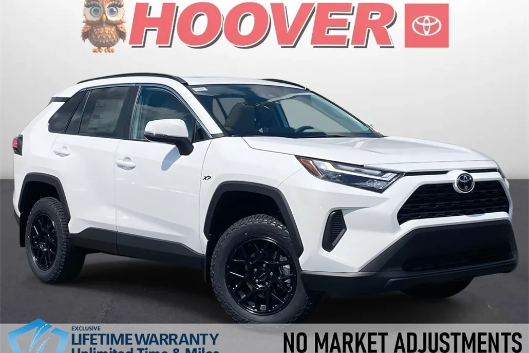2025 Toyota RAV4 XLE photo 1