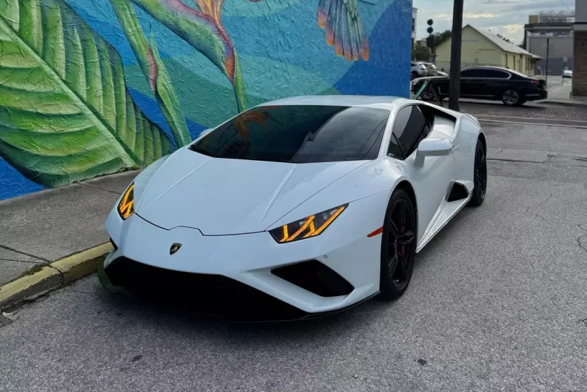 2020 Lamborghini Huracan Evo Coupe photo 1