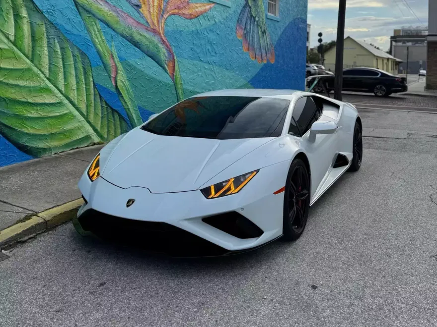 2020 Lamborghini Huracan Evo Coupe photo 1