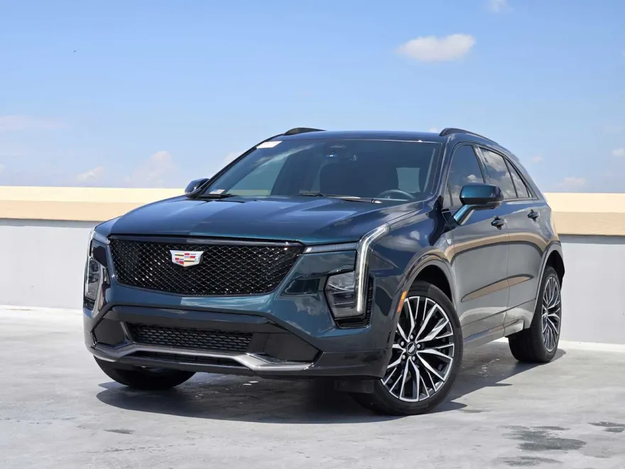 2025 Cadillac XT4 Sport photo 1