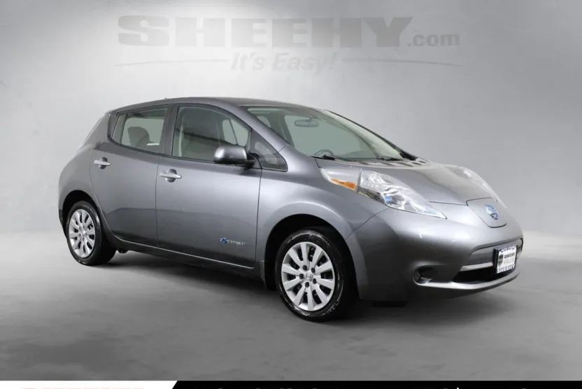2014 Nissan Leaf S photo 1