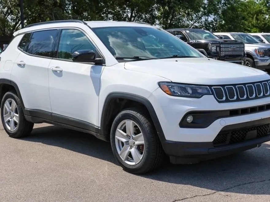 2022 Jeep Compass Latitude photo 1
