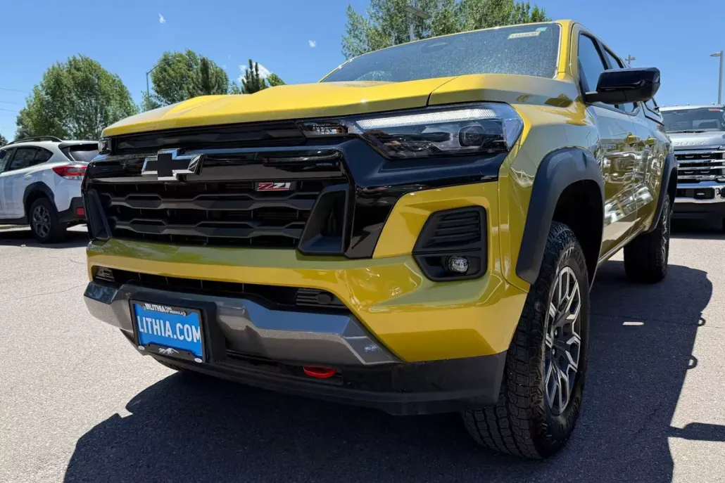 2024 Chevrolet Colorado Z71 photo 1