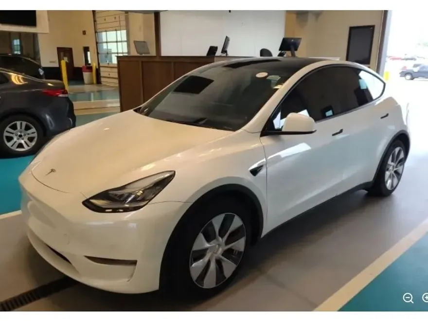 2020 Tesla Model Y Long Range photo 1