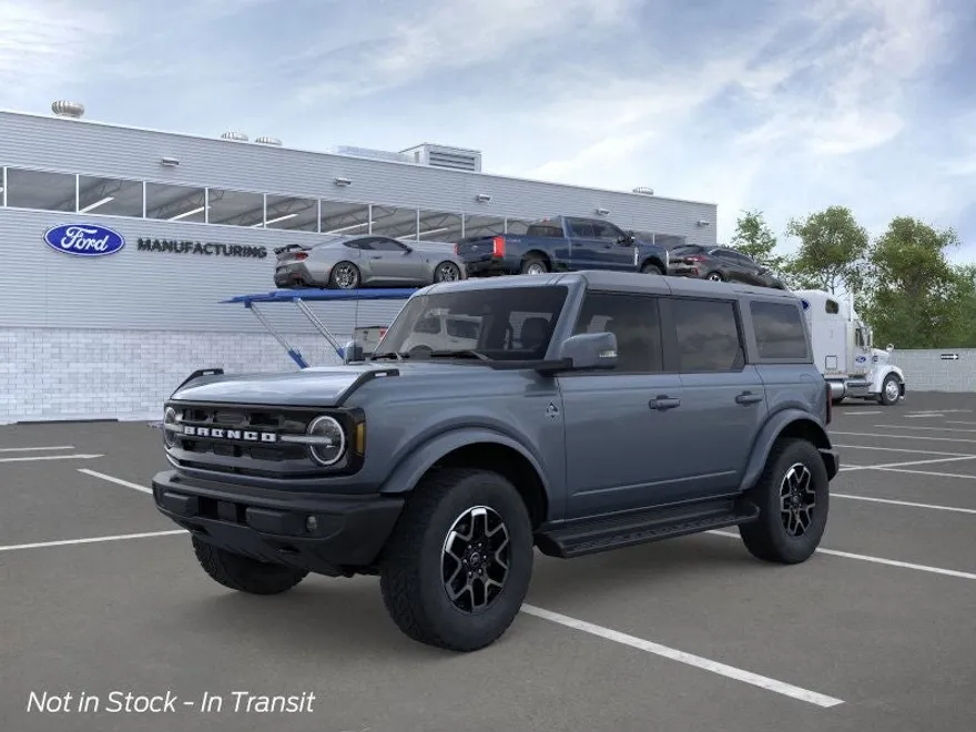 2025 Ford Bronco Outer Banks photo 1