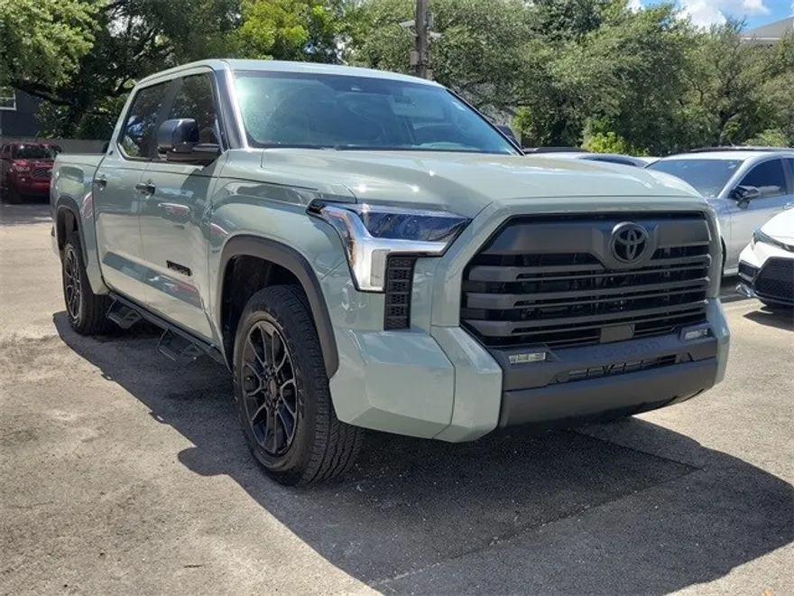 2024 Toyota Tundra SR5 photo 1