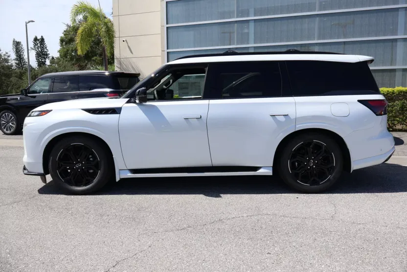 2026 Infiniti QX80 Sensory photo 1