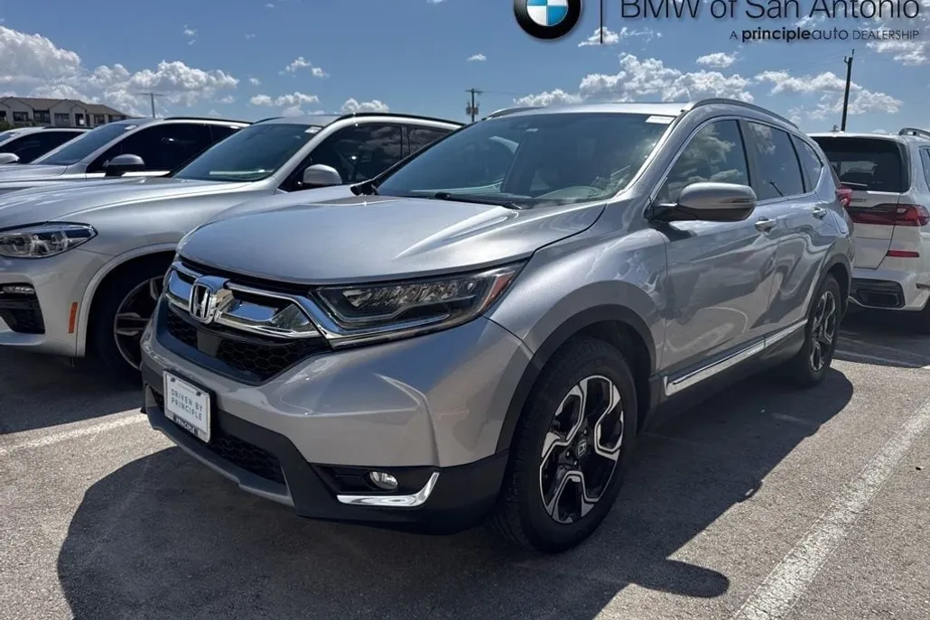2017 Honda CR-V Touring photo 1