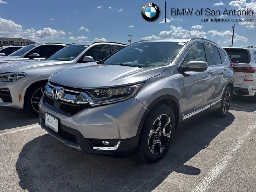 2017 Honda CR-V Touring photo 1