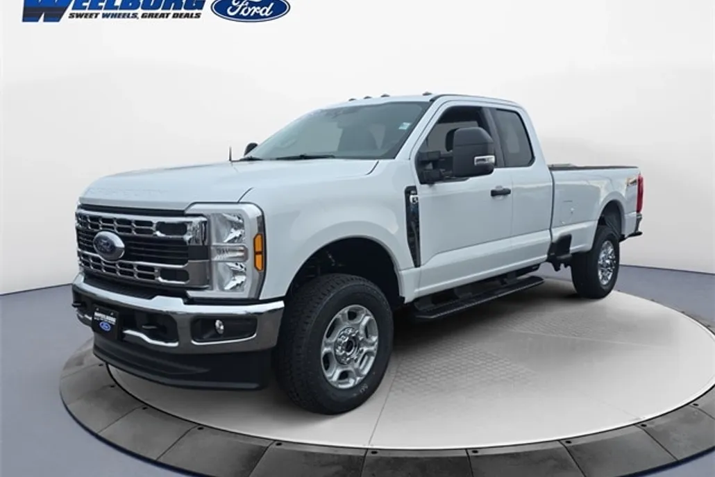 2025 Ford F-350 photo 1
